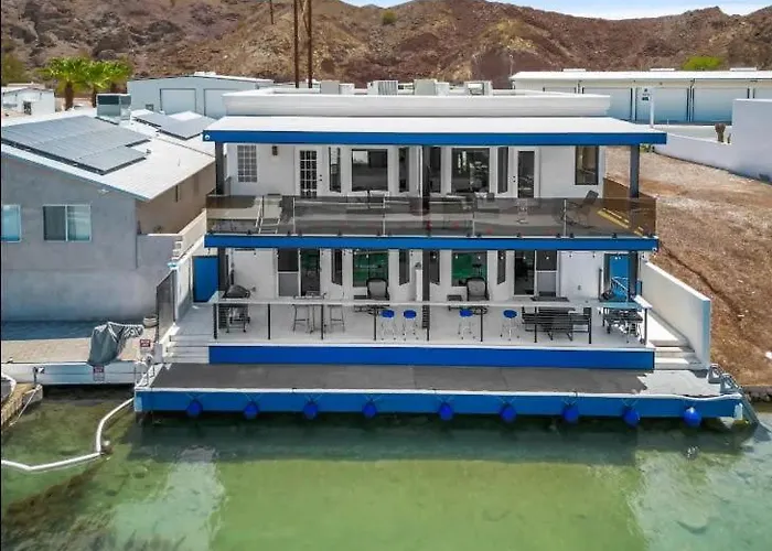 Chateau Bleu, Canal Front Stunner, Private Dock *